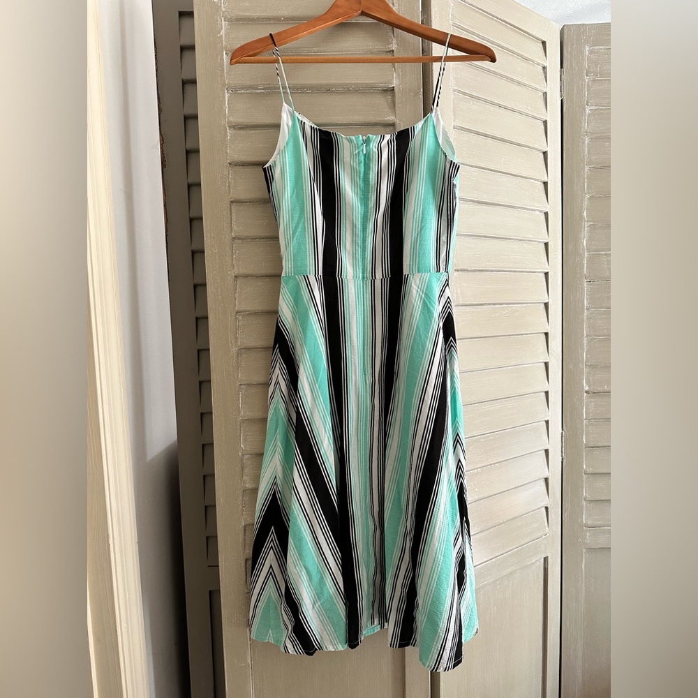 Tabitha spaghetti strap dress size 6. aqua mint green with black stripes. Zipper